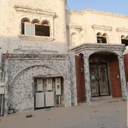 ترميم وصيانة المباني